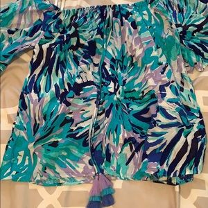 Lilly Pulitzer off the should top